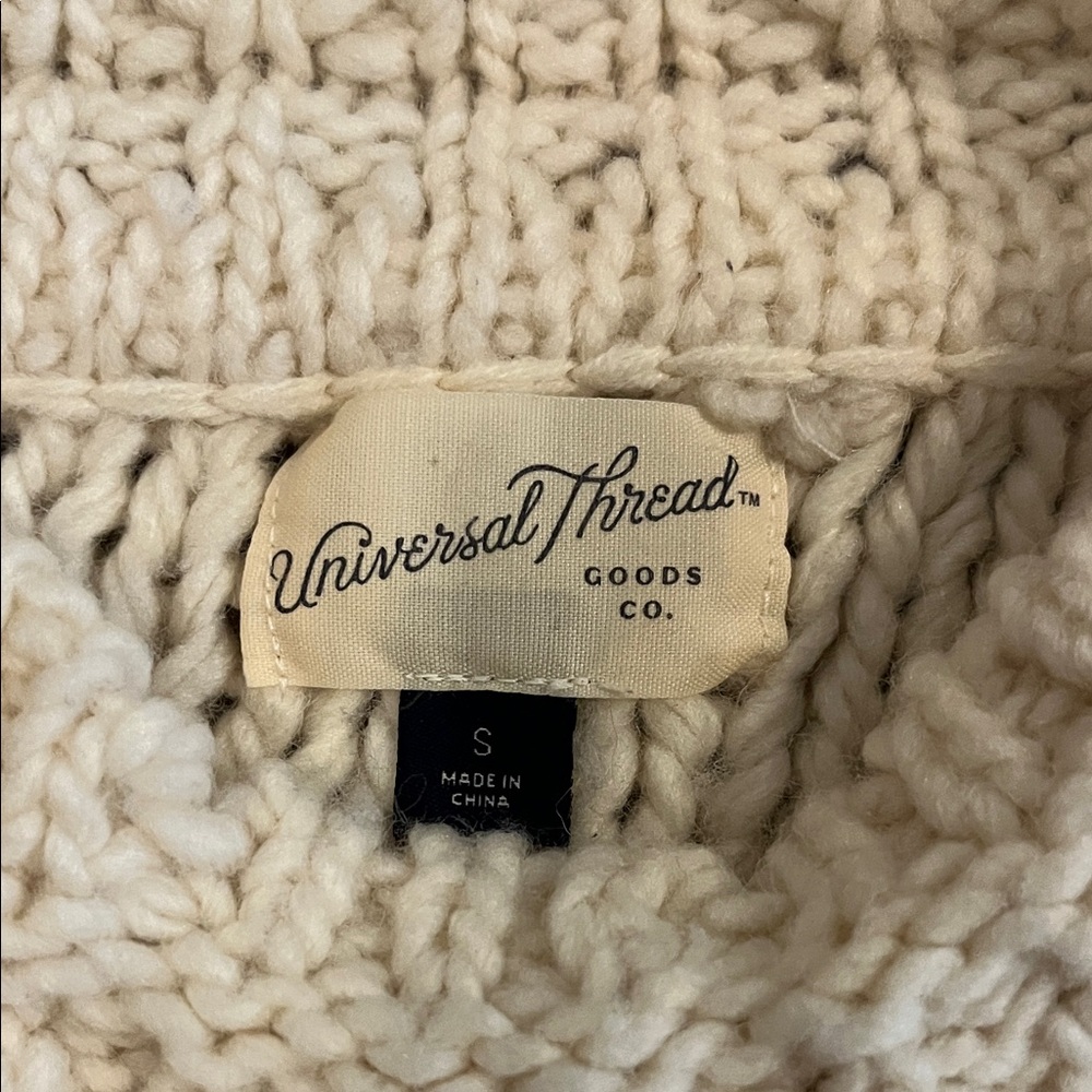 Universal Thread Cream Chunky Cropped Crewneck Sweater - Picture 2 of 5